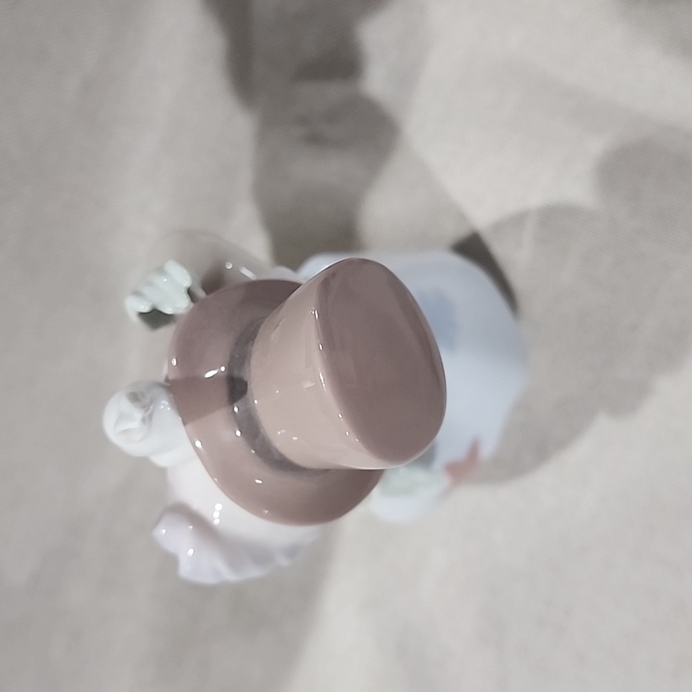 The Magician’s Hat Lladro Figurine - Picture 6 of 11